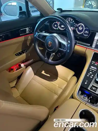 Porsche Panamera 2018 3.0 Автомат в Москве № 627008, миниатюра 7