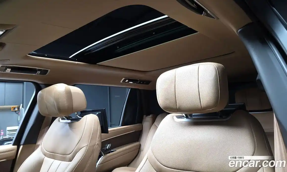 Land Rover Range-Rover 2025 4.4 Автомат в Москве № 627186, фото 17