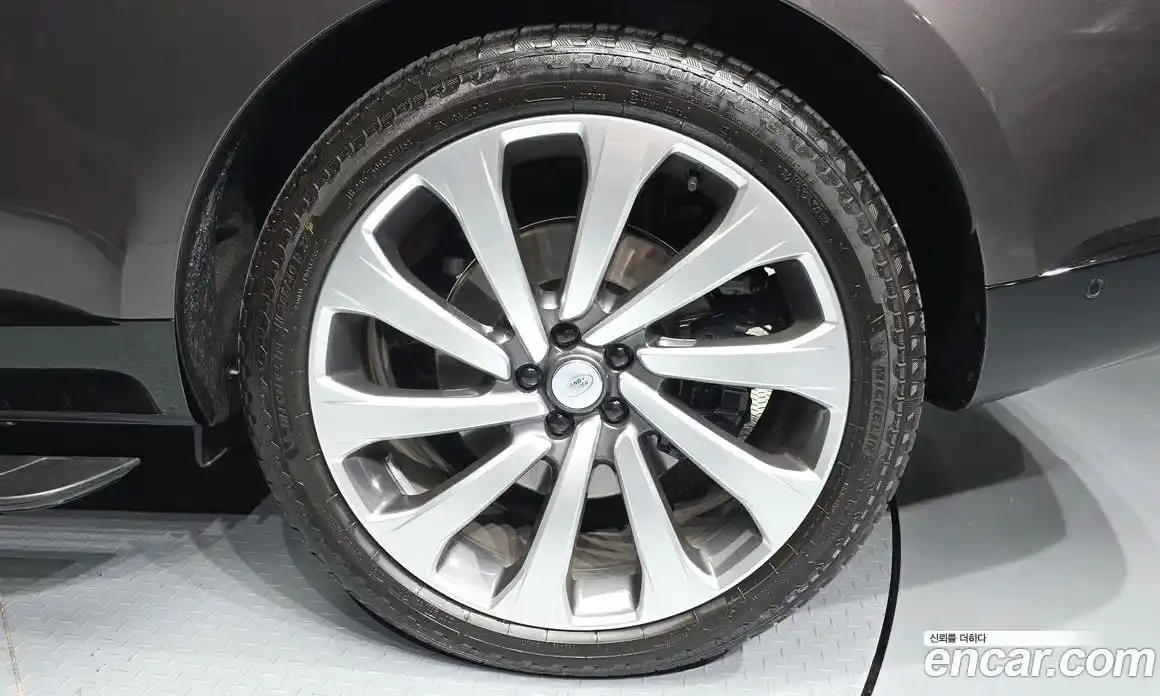 Land Rover Range-Rover 2025 4.4 Автомат в Москве № 627186, фото 5