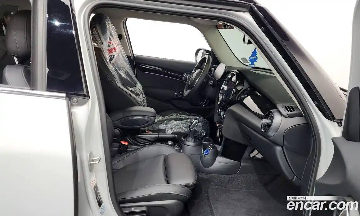 Mini Cooper 2022 1.5 Автомат в Москве № 627715, фото 11