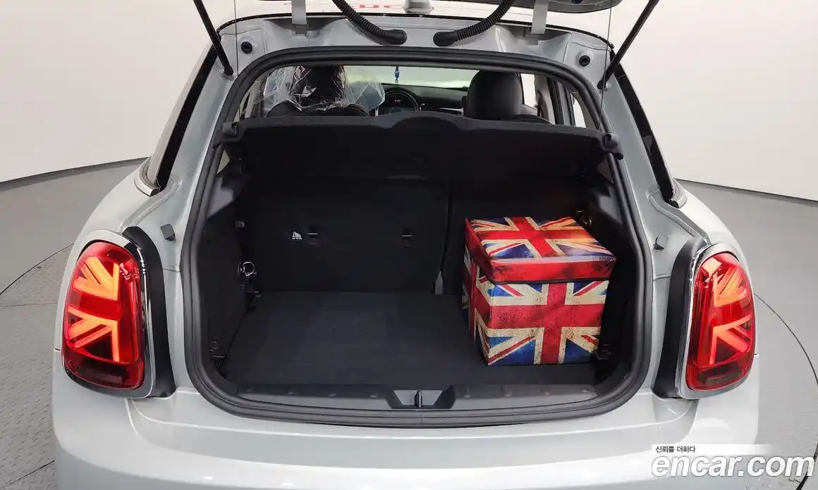 Mini Cooper 2022 1.5 Автомат в Москве № 627715, фото 20