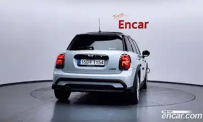 Mini Cooper 2022 1.5 Автомат в Москве № 627715, миниатюра 4