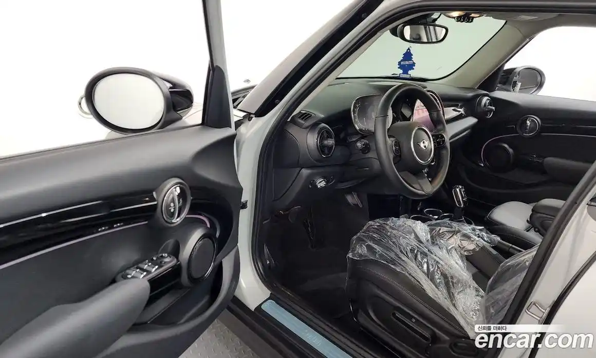 Mini Cooper 2022 1.5 Автомат в Москве № 627715, фото 10