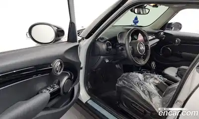 Mini Cooper 2022 1.5 Автомат в Москве № 627715, миниатюра 10