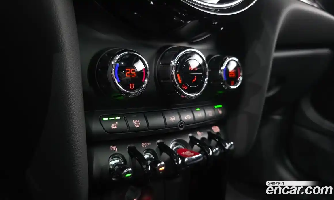 Mini Cooper 2024 1.5 Автомат в Москве № 627722, фото 16