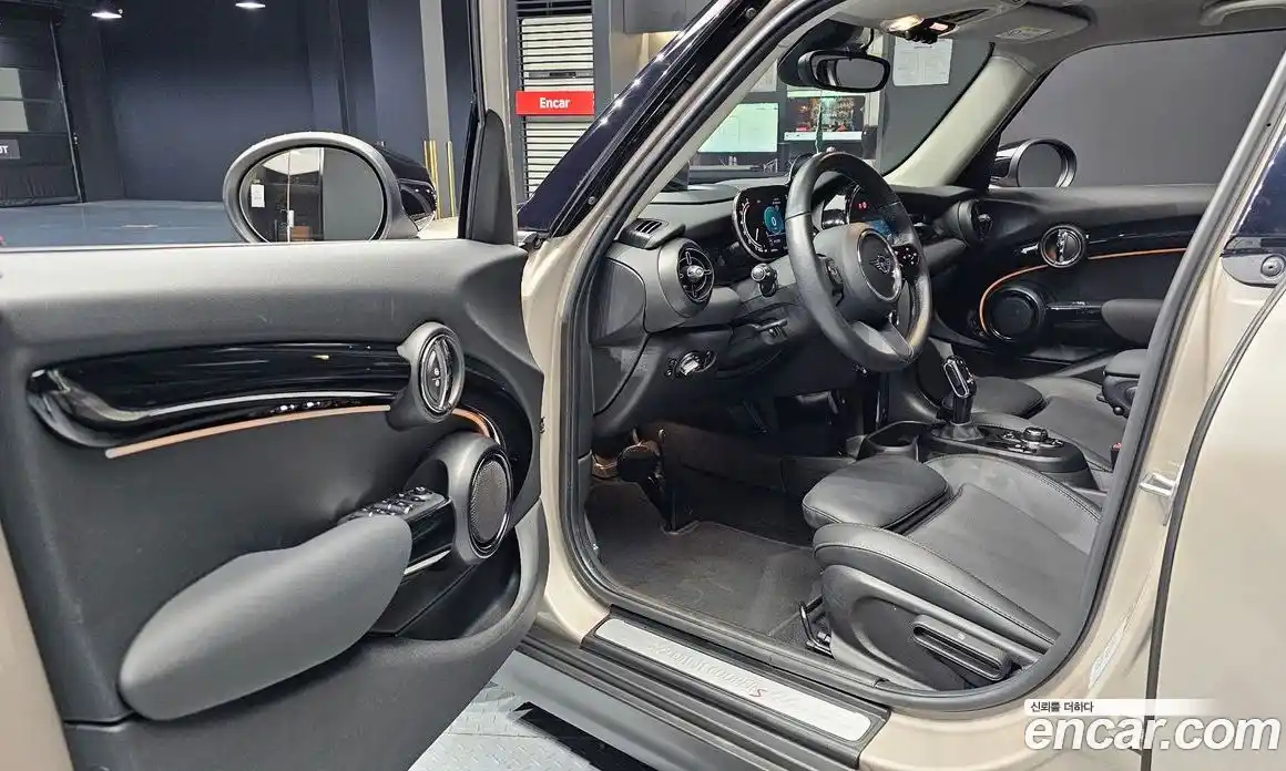 Mini Cooper 2022 2.0 Автомат в Москве № 627801, фото 11