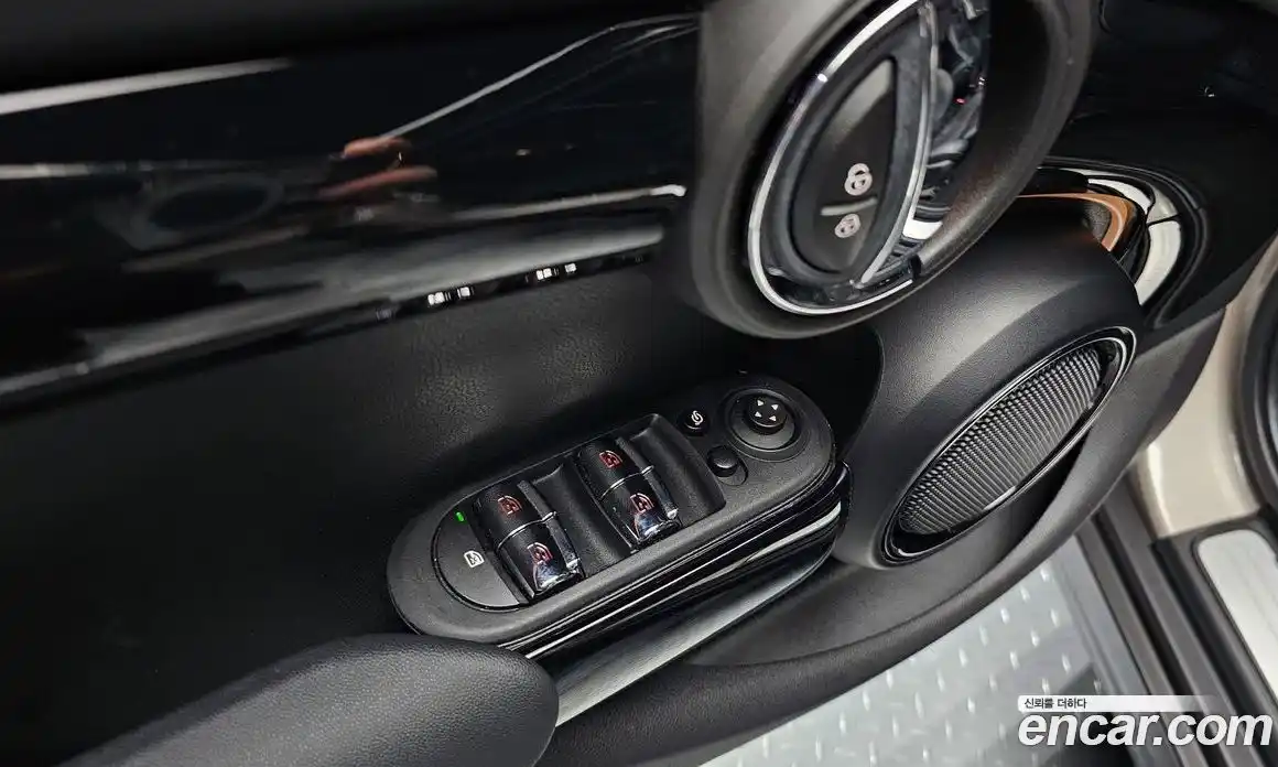 Mini Cooper 2022 2.0 Автомат в Москве № 627801, фото 16