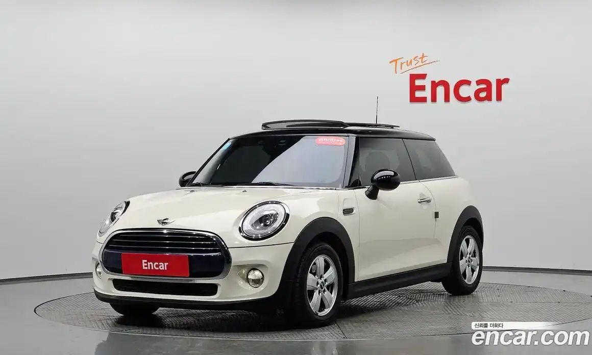 Mini Cooper 2016 1.5 Автомат в Москве № 628085, фото 1