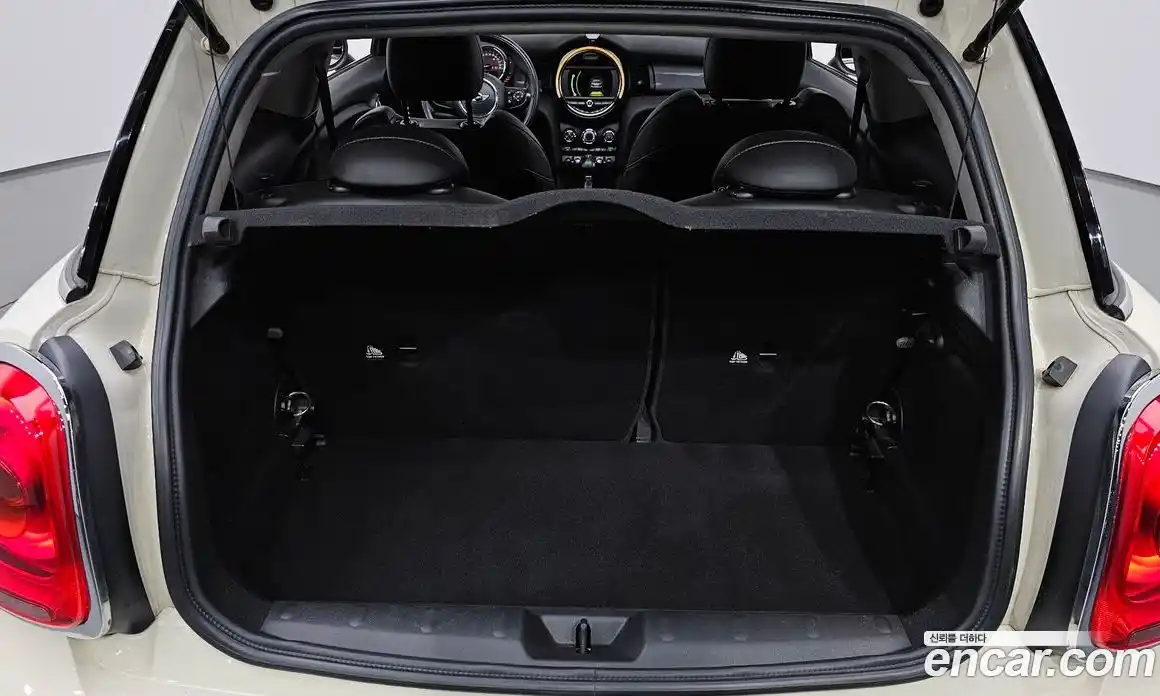 Mini Cooper 2016 1.5 Автомат в Москве № 628085, фото 20