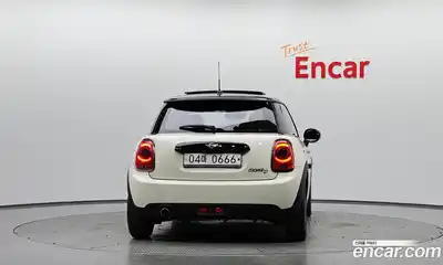 Mini Cooper 2016 1.5 Автомат в Москве № 628085, миниатюра 4