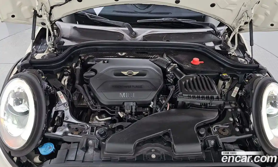 Mini Cooper 2016 1.5 Автомат в Москве № 628085, фото 6