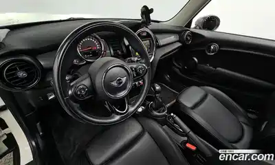 Mini Cooper 2016 1.5 Автомат в Москве № 628085, миниатюра 7