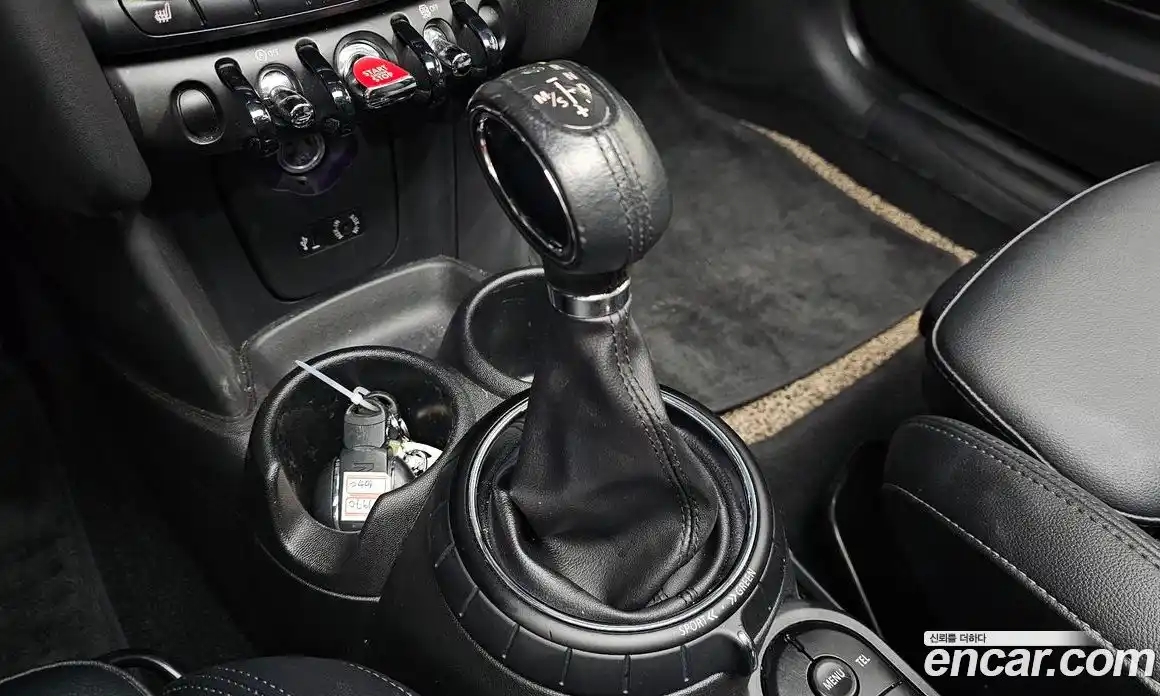 Mini Cooper 2016 1.5 Автомат в Москве № 628085, фото 9