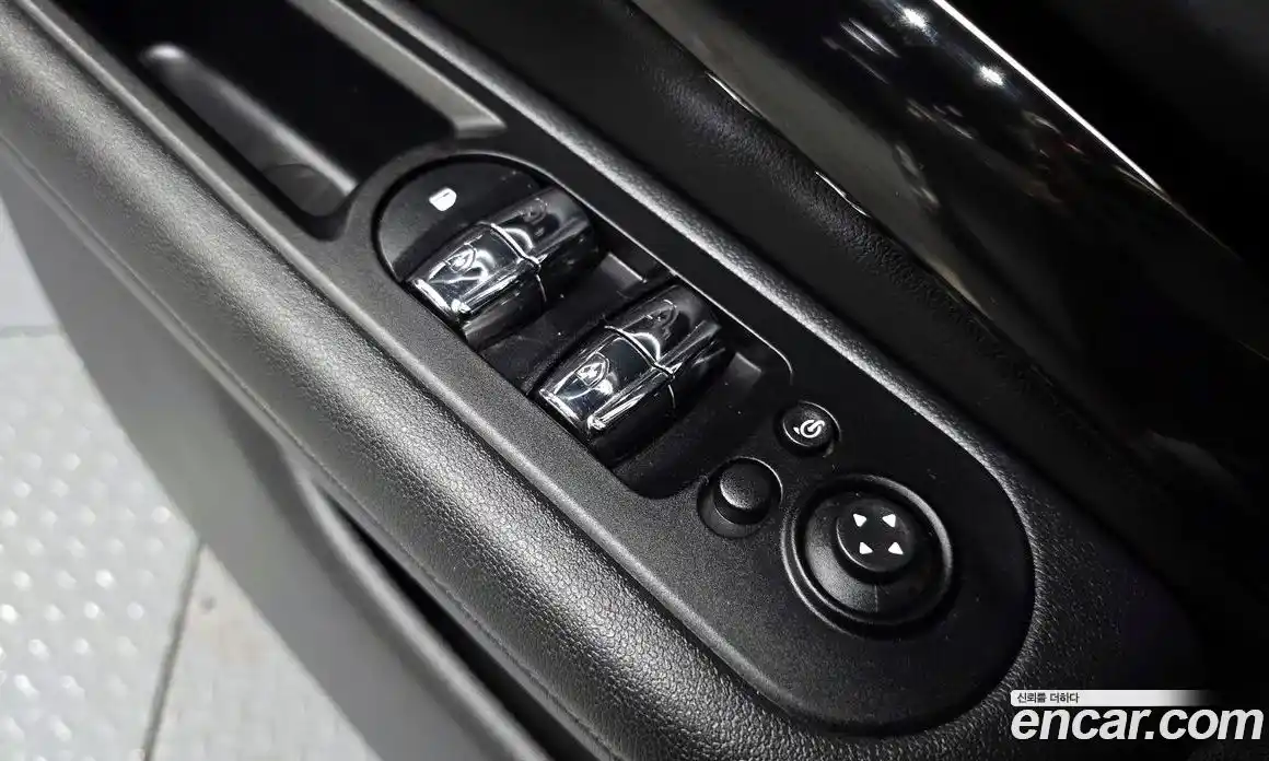 Mini Clubman 2016 2.0 Автомат в Москве № 628185, фото 17