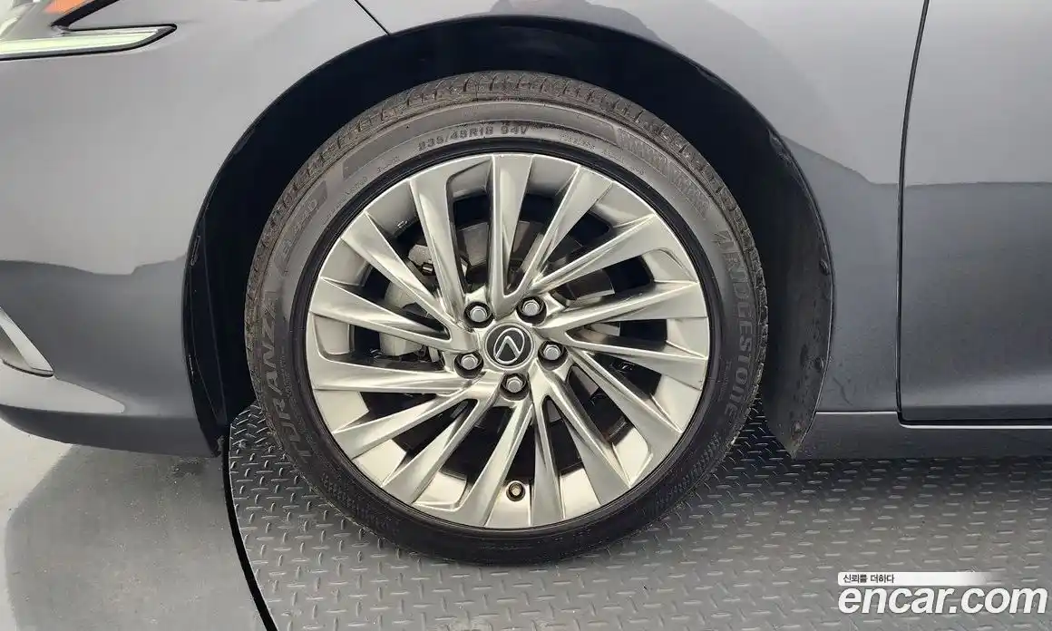 Lexus ES 2022 2.5 Автомат в Москве № 628531, фото 5