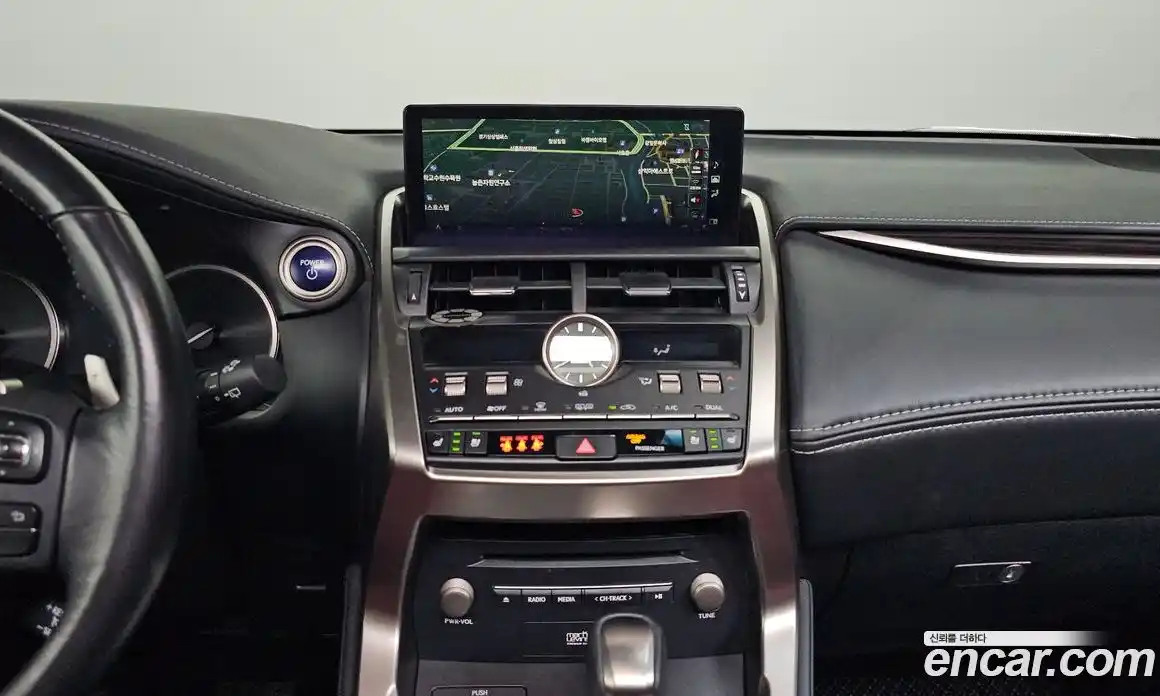 Lexus NX 2018 2.5 Автомат в Москве № 628621, фото 15