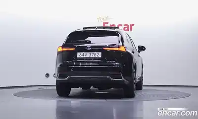 Lexus NX 2018 2.5 Автомат в Москве № 628621, миниатюра 4