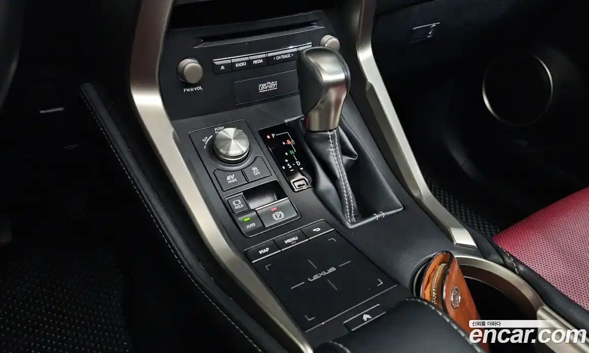 Lexus NX 2018 2.5 Автомат в Москве № 628621, фото 9