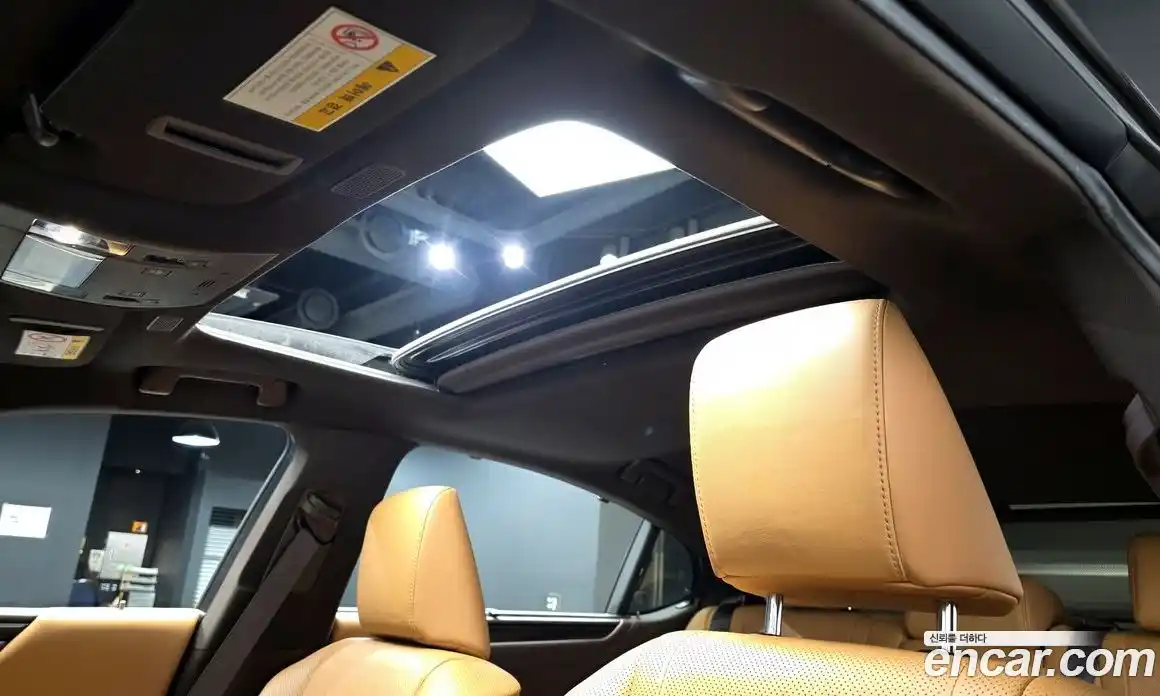 Lexus ES 2019 2.5 Автомат в Москве № 628698, фото 17