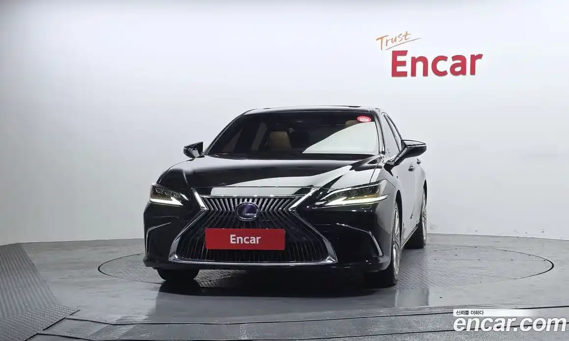 Lexus ES 2019 2.5 Автомат в Москве № 628698, фото 3