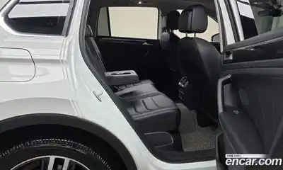 Volkswagen Tiguan 2022 2.0 Автомат в Москве № 628869, миниатюра 12