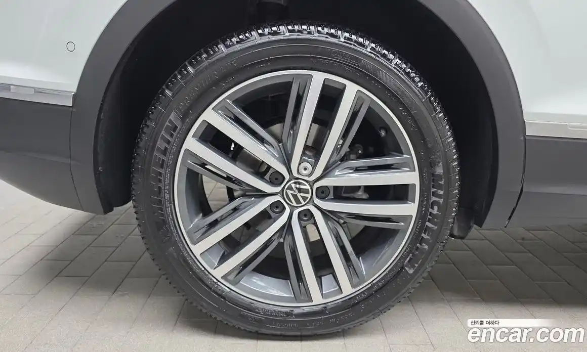 Volkswagen Tiguan 2022 2.0 Автомат в Москве № 628869, фото 5