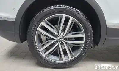 Volkswagen Tiguan 2022 2.0 Автомат в Москве № 628869, миниатюра 5