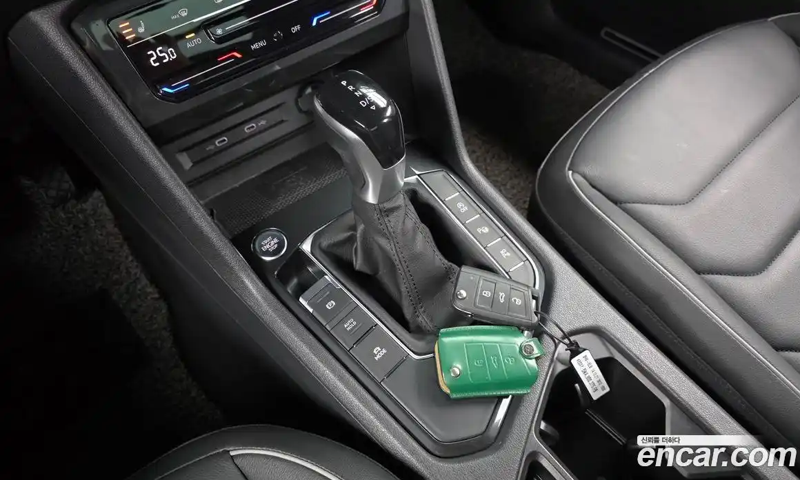 Volkswagen Tiguan 2022 2.0 Автомат в Москве № 628869, фото 9