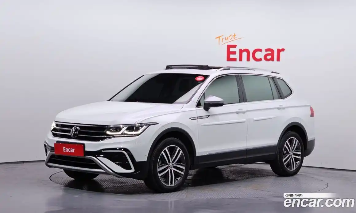 Volkswagen Tiguan 2023 2.0 Автомат в Москве № 628908, фото 1