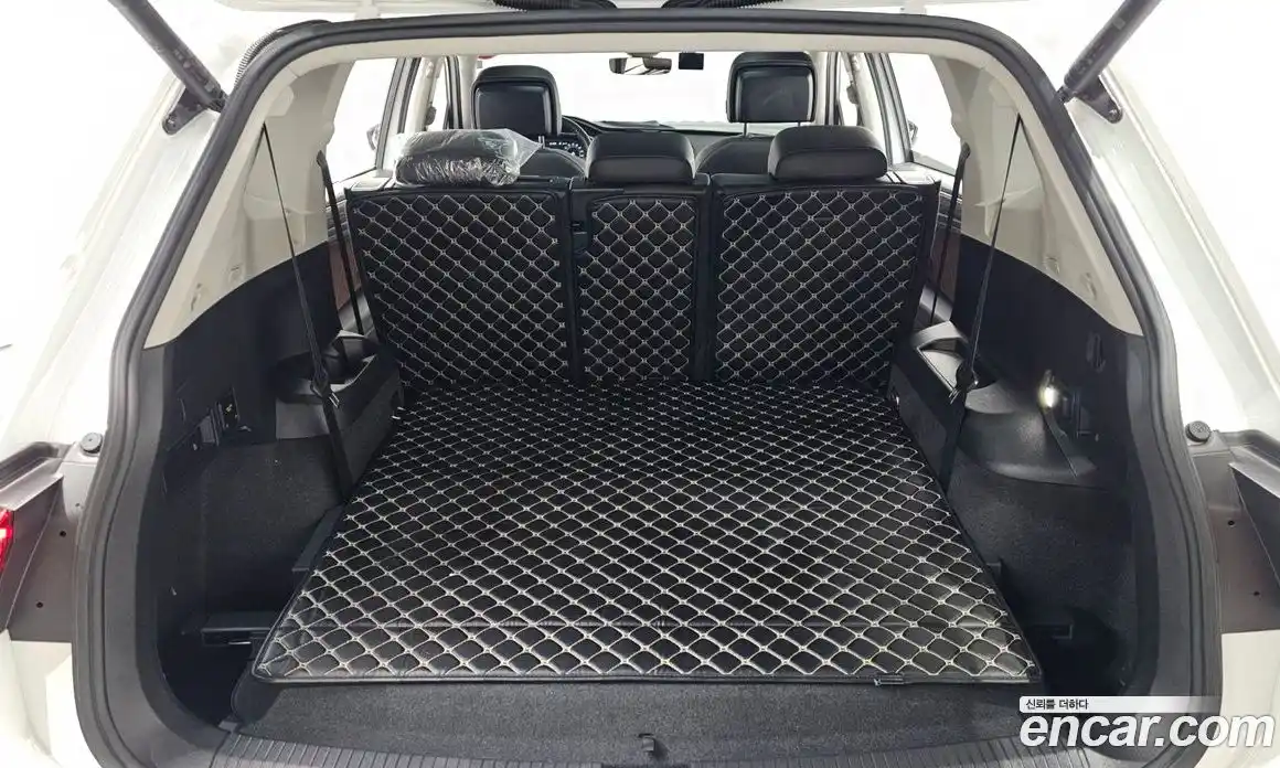 Volkswagen Tiguan 2023 2.0 Автомат в Москве № 628908, фото 20