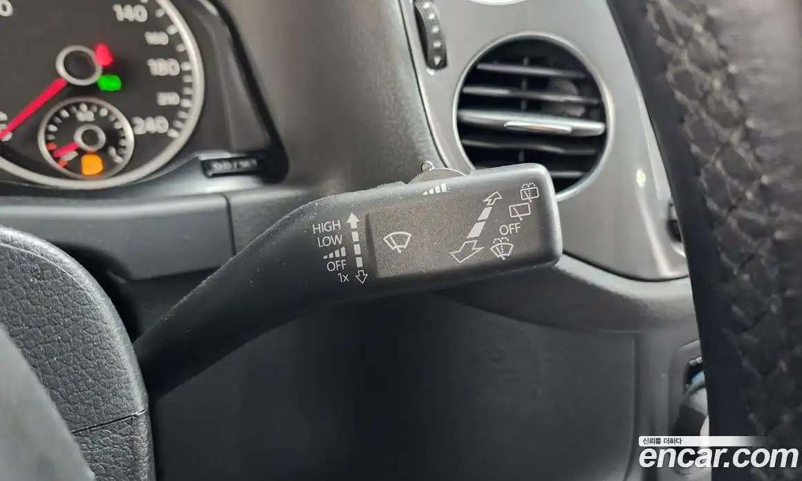 Volkswagen Tiguan 2014 2.0 Автомат в Москве № 629089, фото 18