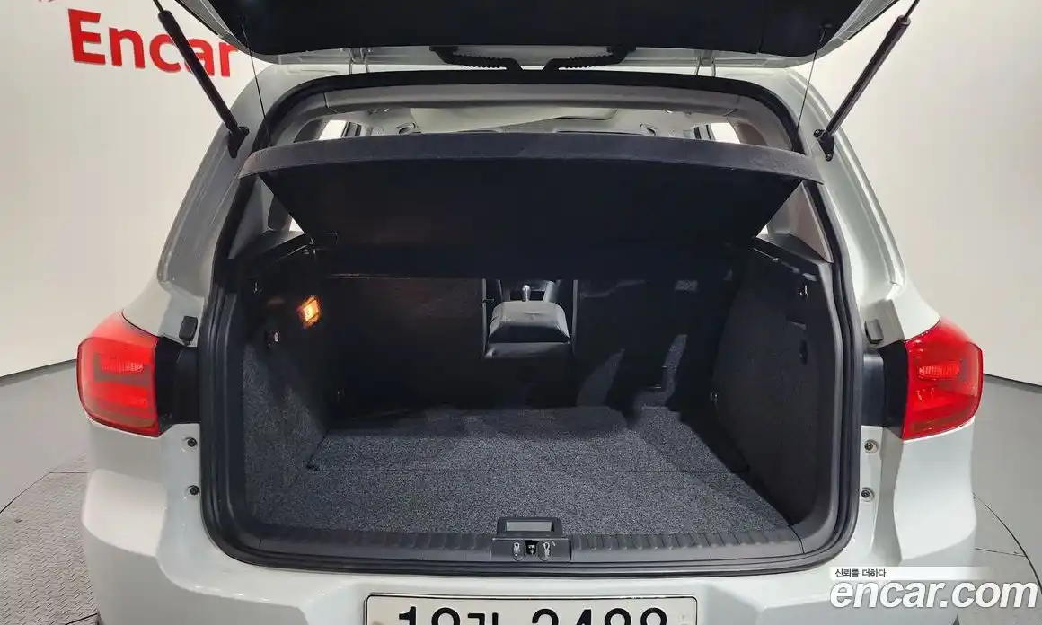 Volkswagen Tiguan 2014 2.0 Автомат в Москве № 629089, фото 20