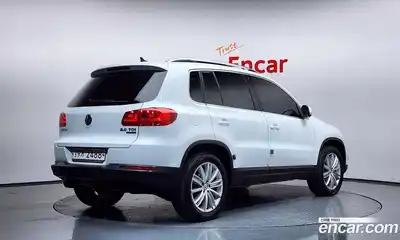 Volkswagen Tiguan 2014 2.0 Автомат в Москве № 629089, миниатюра 2