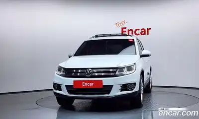 Volkswagen Tiguan 2014 2.0 Автомат в Москве № 629089, миниатюра 3