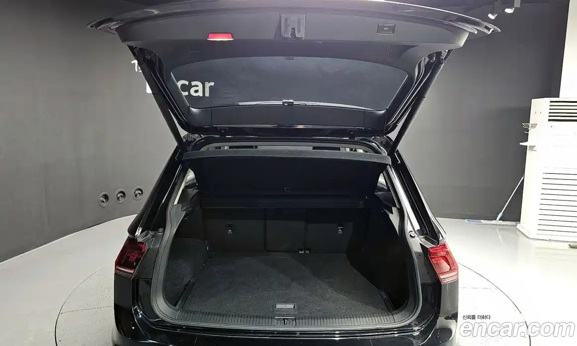 Volkswagen Tiguan 2020 2.0 Автомат в Москве № 629192, фото 20