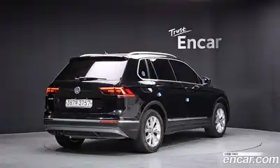 Volkswagen Tiguan 2020 2.0 Автомат в Москве № 629192, миниатюра 2