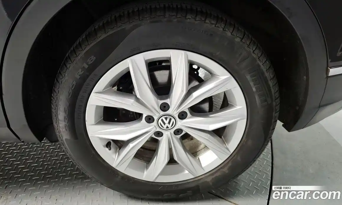 Volkswagen Tiguan 2020 2.0 Автомат в Москве № 629192, фото 5