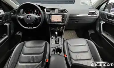 Volkswagen Tiguan 2020 2.0 Автомат в Москве № 629192, миниатюра 7