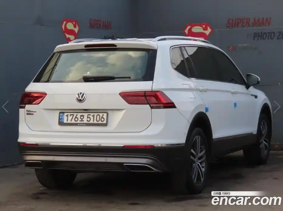 Volkswagen Tiguan 2020 Автомат в Москве № 629308, фото 3