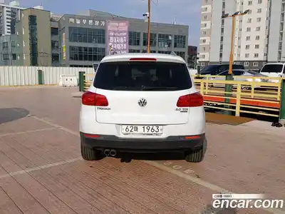 Volkswagen Tiguan 2014 2.0 Автомат в Москве № 629324, миниатюра 5