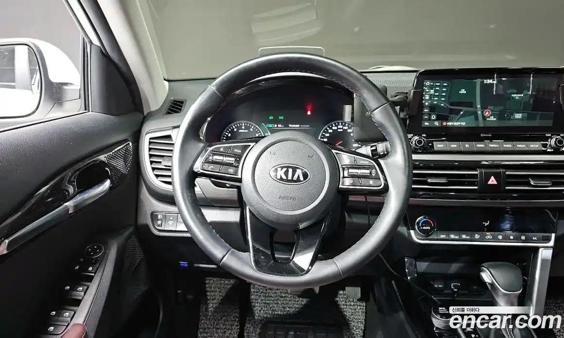 Kia Seltos 2022 1.6 Автомат в Москве № 134209, фото 13