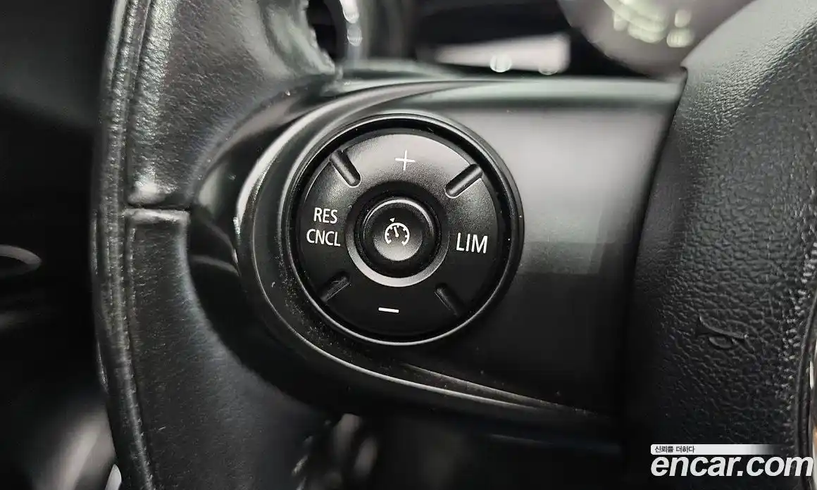 Mini Cooper Convertible 2021 1.5 Автомат в Москве № 158952, фото 17