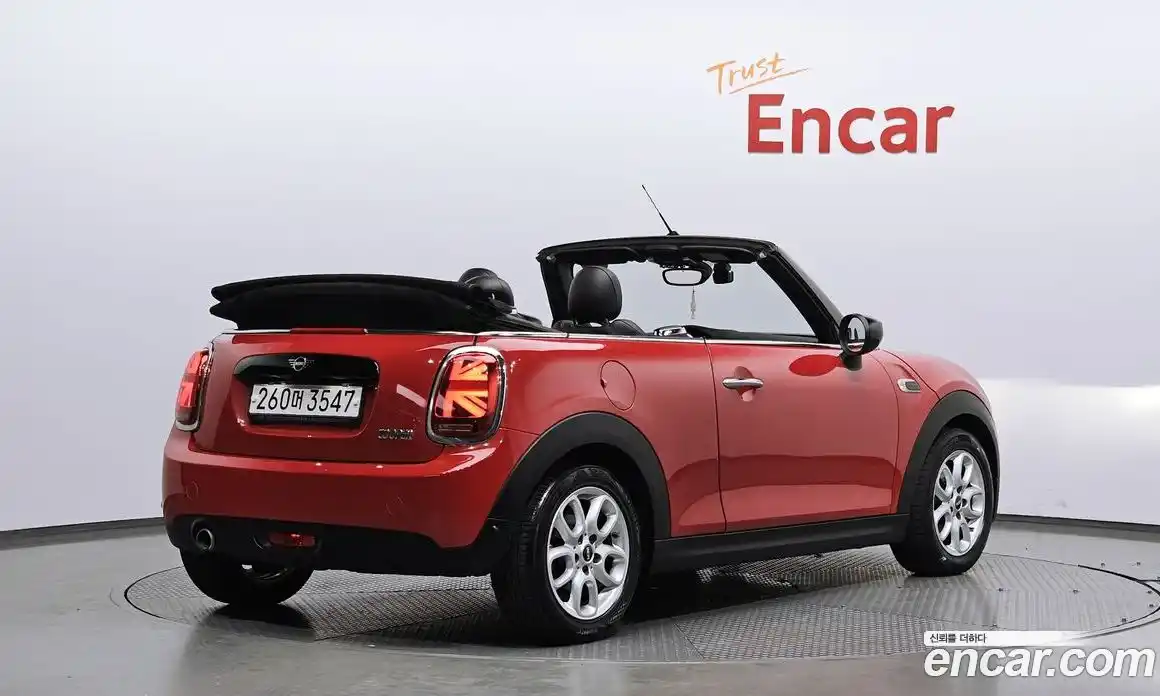 Mini Cooper Convertible 2021 1.5 Автомат в Москве № 158952, фото 2