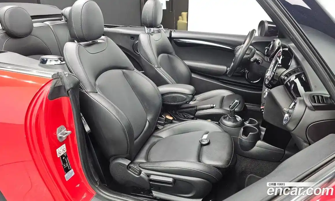 Mini Cooper Convertible 2021 1.5 Автомат в Москве № 158952, фото 10