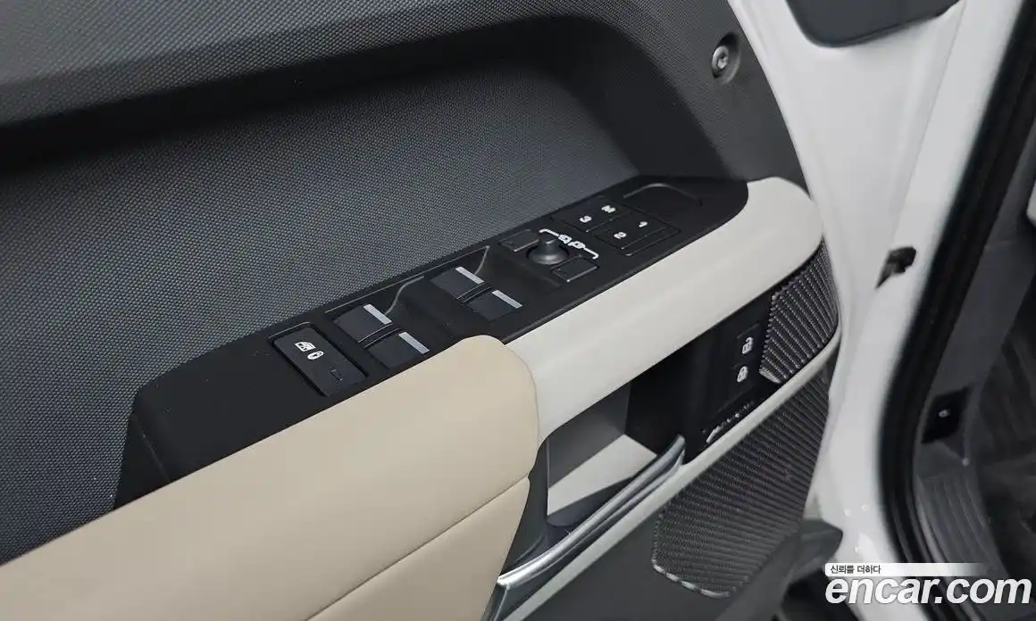 Land Rover Defender 2024 3.0 Автомат в Москве № 166052, фото 18