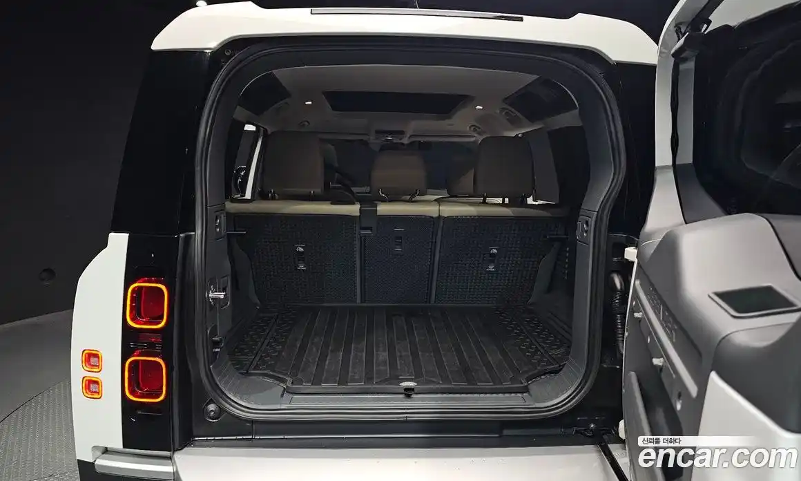 Land Rover Defender 2024 3.0 Автомат в Москве № 166052, фото 20