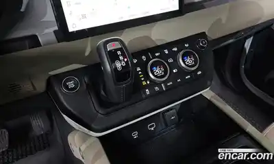 Land Rover Defender 2024 3.0 Автомат в Москве № 166052, миниатюра 9