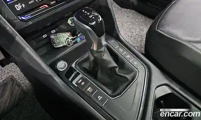 Volkswagen Tiguan 2023 2.0 Автомат в Москве № 168615, миниатюра 9