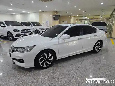 Honda Accord 2017 2.4 Автомат в Москве № 232974, миниатюра 2