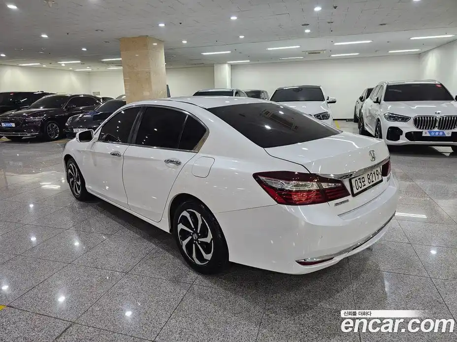 Honda Accord 2017 2.4 Автомат в Москве № 232974, фото 3